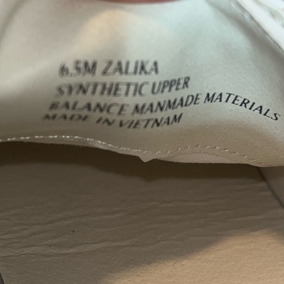 Dolce Vita Sneakers Size 6.5M NWOT - Picture 5 of 5